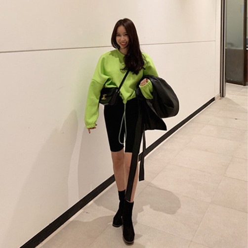 トレーナー ラウンドネック プルオーバー 長袖 ルーズ 韓国 レディース かわいい 可愛い キュート 大人可愛い 大人女子 シンプル スポーティー きれいめ カジュアル 大人 気品 上品