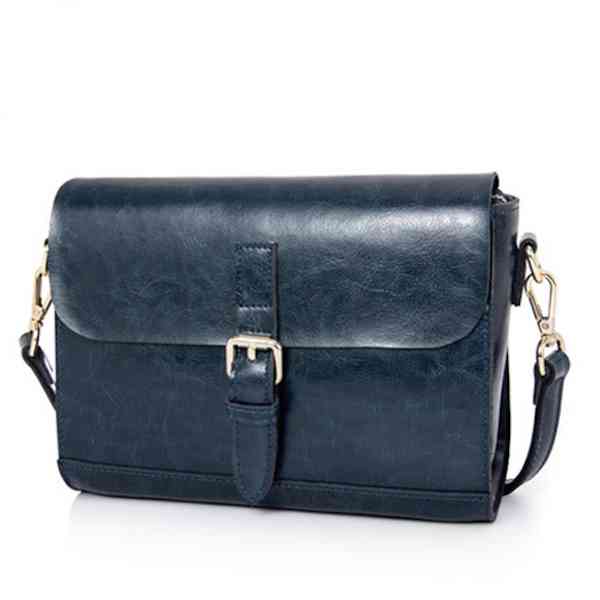 ショルダーバッグ レディース 2WAY レザー 大容量 40代 2ウェイ 旅行 大人 A4 軽い 秋 カジュアル 小さめ 黒 赤 ミニ 本革 人気 レザー ナイロン スポーティー 縦長 春 冬 斜めが