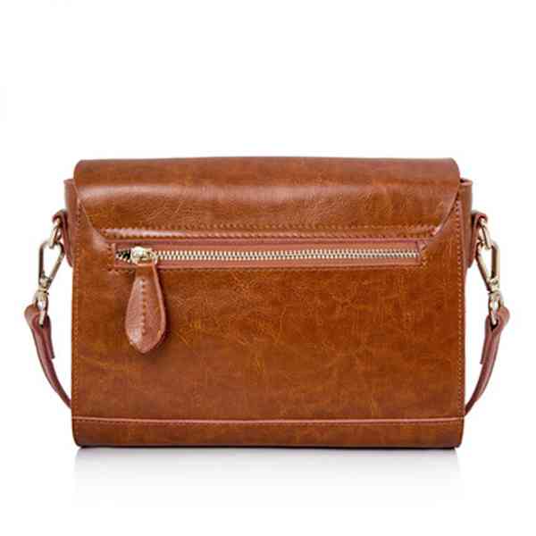 ショルダーバッグ レディース 2WAY レザー 大容量 40代 2ウェイ 旅行 大人 A4 軽い 秋 カジュアル 小さめ 黒 赤 ミニ 本革 人気 レザー ナイロン スポーティー 縦長 春 冬 斜めが