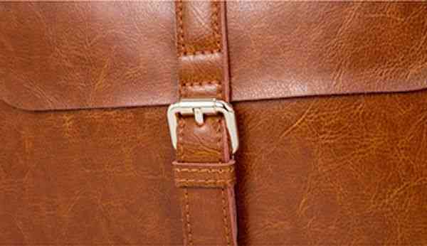 ショルダーバッグ レディース 2WAY レザー 大容量 40代 2ウェイ 旅行 大人 A4 軽い 秋 カジュアル 小さめ 黒 赤 ミニ 本革 人気 レザー ナイロン スポーティー 縦長 春 冬 斜めが