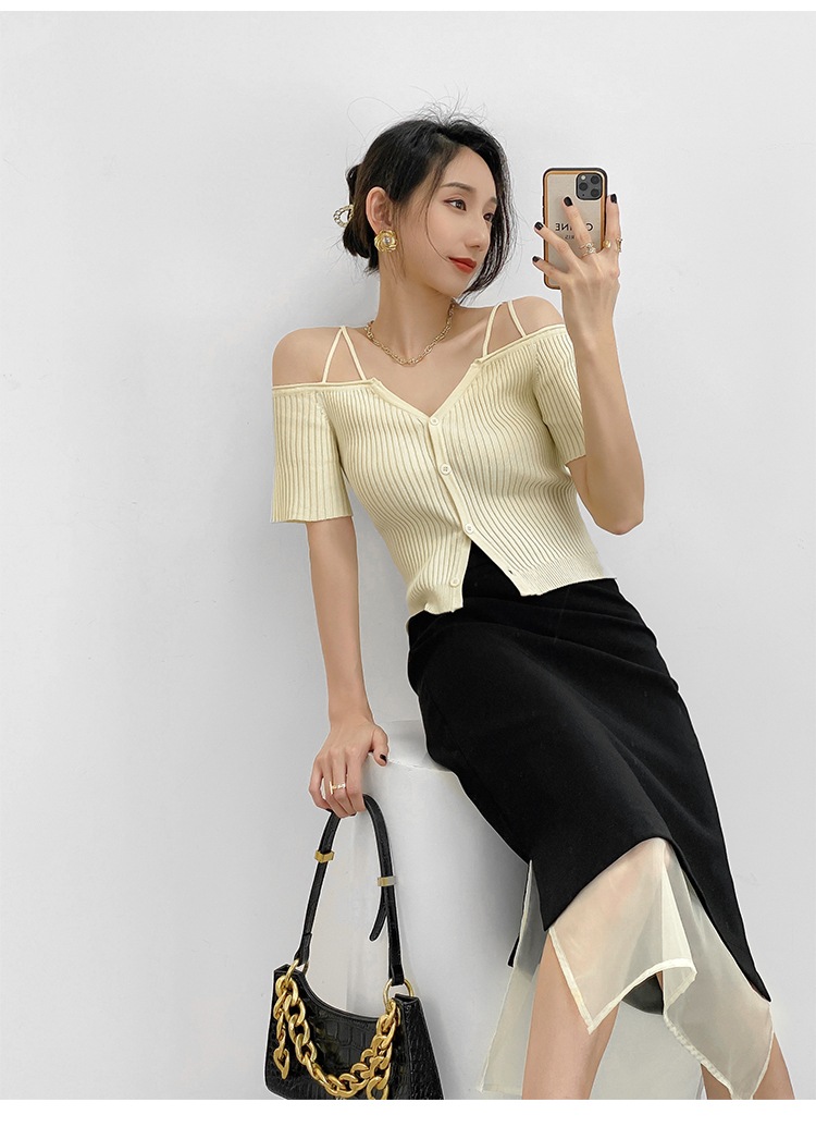 ニットソー カットソー 半袖 オフショルダー 肩ひもニット 細身 前開き かわいい 大人可愛い きれいめ シンプル カジュアル おしゃれ 春 秋 デート お出かけ 学生 韓国 ブラック ニットソー カットソー 半袖 オフショルダー 肩ひもニット 細身 前開き かわいい 大人可愛い きれいめ シンプル カジュアル おしゃれ 春 秋 デート お出かけ 学生 韓国 ブラック