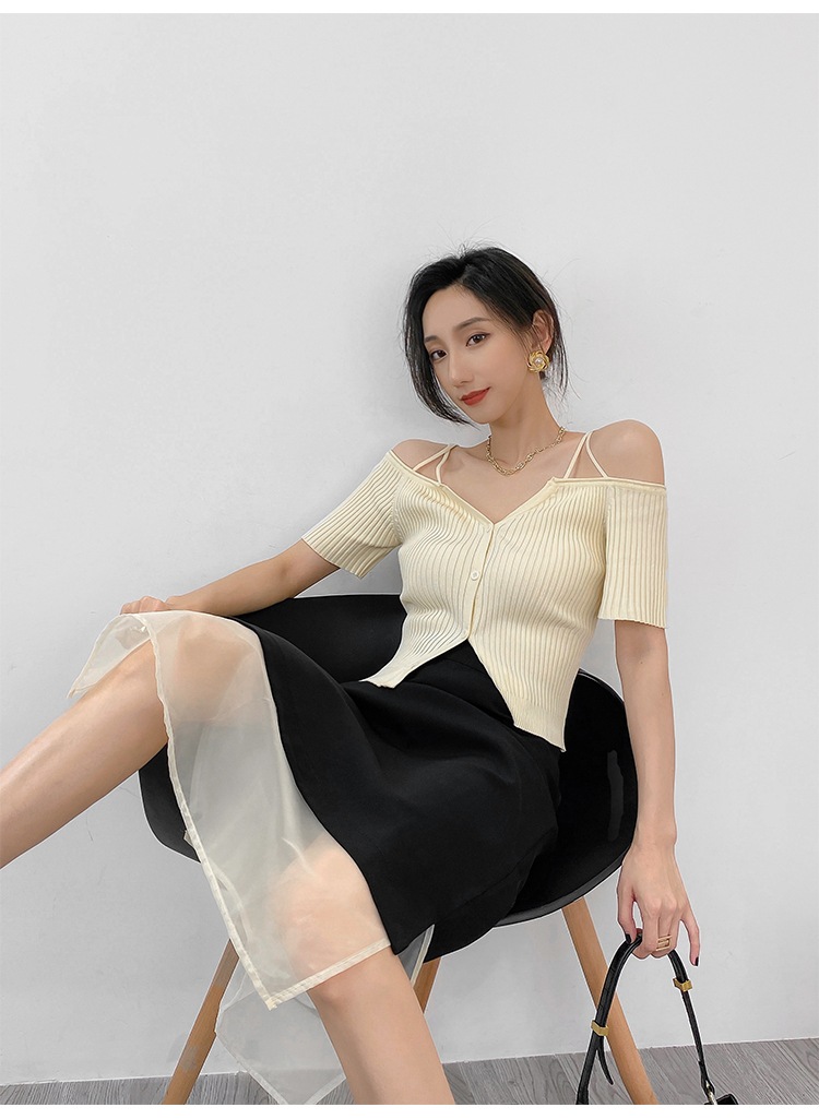 ニットソー カットソー 半袖 オフショルダー 肩ひもニット 細身 前開き かわいい 大人可愛い きれいめ シンプル カジュアル おしゃれ 春 秋 デート お出かけ 学生 韓国 ブラック ニットソー カットソー 半袖 オフショルダー 肩ひもニット 細身 前開き かわいい 大人可愛い きれいめ シンプル カジュアル おしゃれ 春 秋 デート お出かけ 学生 韓国 ブラック