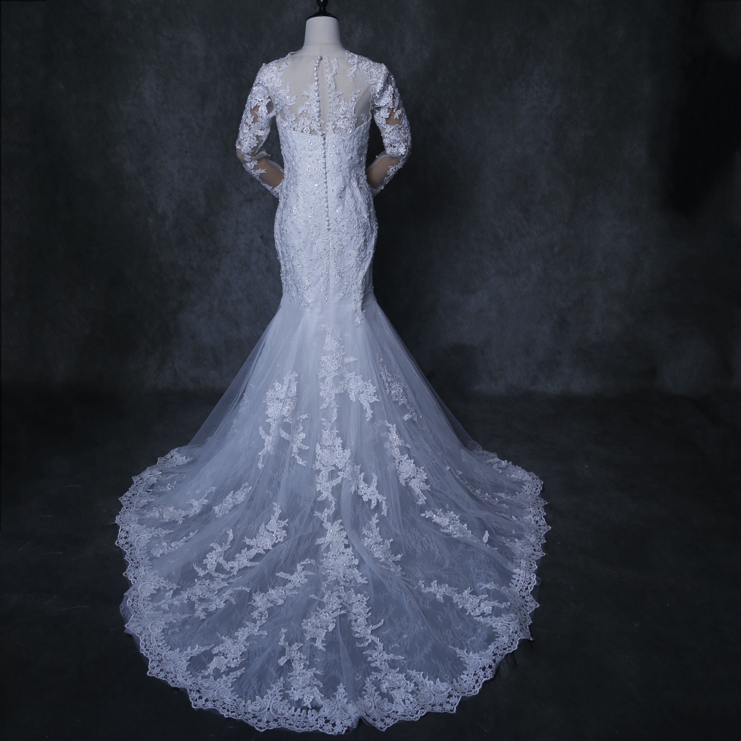 美品！ウエディングドレス マーメイドライン 繊細総レース 長袖 結婚式/披露宴 華やかなトレーン
