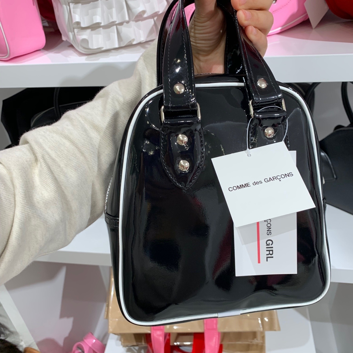 国内発送 / 正規店買付 【COMME des GARCONS】CDG GIRL ロゴ エナメル トートバッグ 国内発送 / 正規店買付 【COMME des GARCONS】CDG GIRL ロゴ エナメル トートバッグ