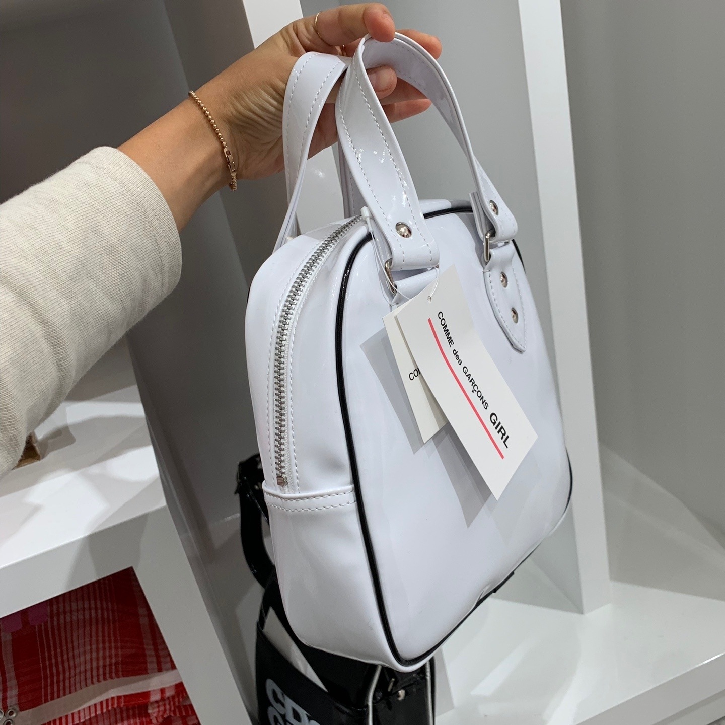 国内発送 / 正規店買付 【COMME des GARCONS】CDG GIRL ロゴ エナメル トートバッグ 国内発送 / 正規店買付 【COMME des GARCONS】CDG GIRL ロゴ エナメル トートバッグ