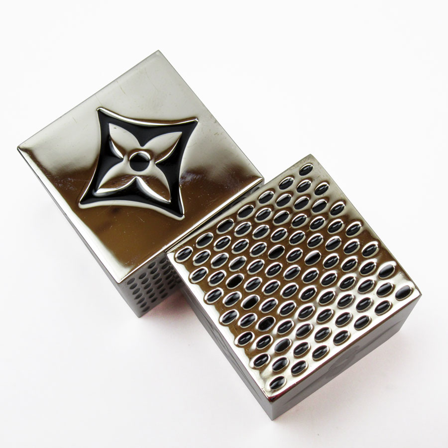 LOUIS VUITTON - ルイ ヴィトン LOUIS VUITTON  ダイス サイコロ ノベルティ キューブゲーム メタル シルバー ユニセックス 送料無料【中古】 t19274a LOUIS VUITTON ルイ ヴィトン ダイス サイコロ ノベルティ