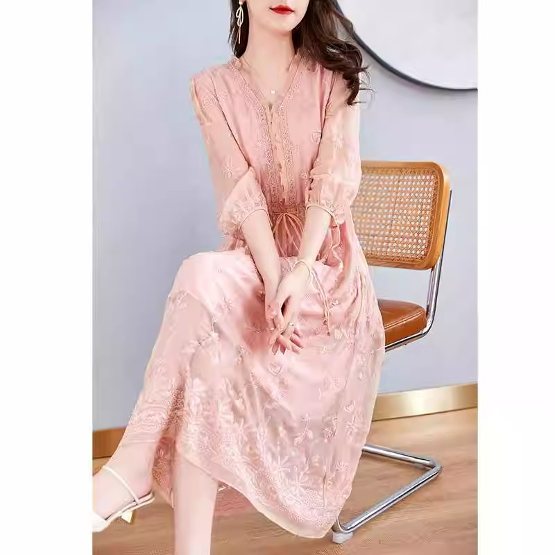 白い刺繍入りウエストラインシルクスカート春夏の新しい気質マルベリーシルクミドル丈ドレスO81