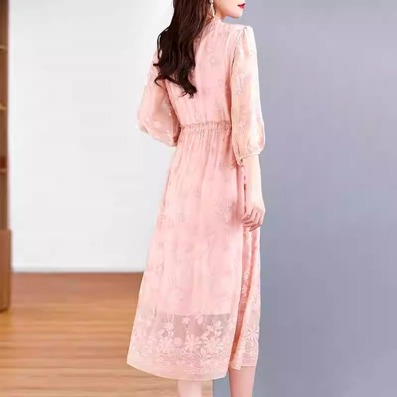 白い刺繍入りウエストラインシルクスカート春夏の新しい気質マルベリーシルクミドル丈ドレスO81