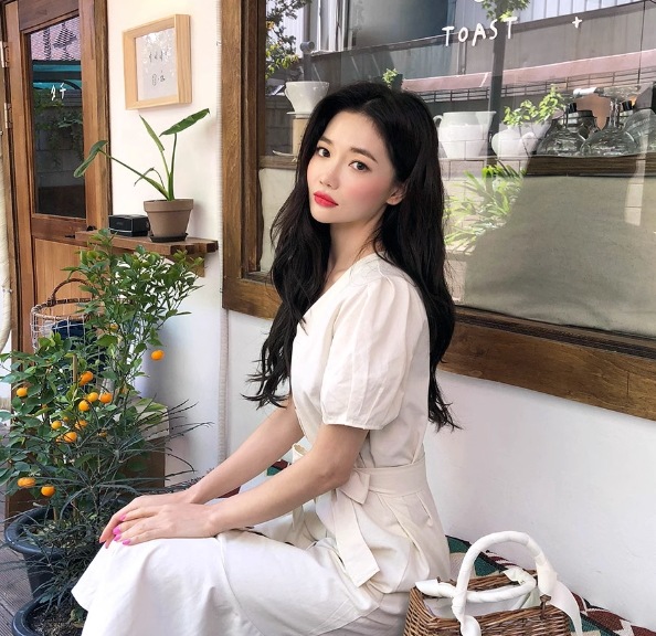 ワンピース フレアスカート フレアワンピース ミモレ ミモレ丈 袖あり 半袖 Vネック 襟なし フレア セミフレア Aライン ウエストマーク ウエストリボン 大人可愛い きれいめ シンプル カジュアル