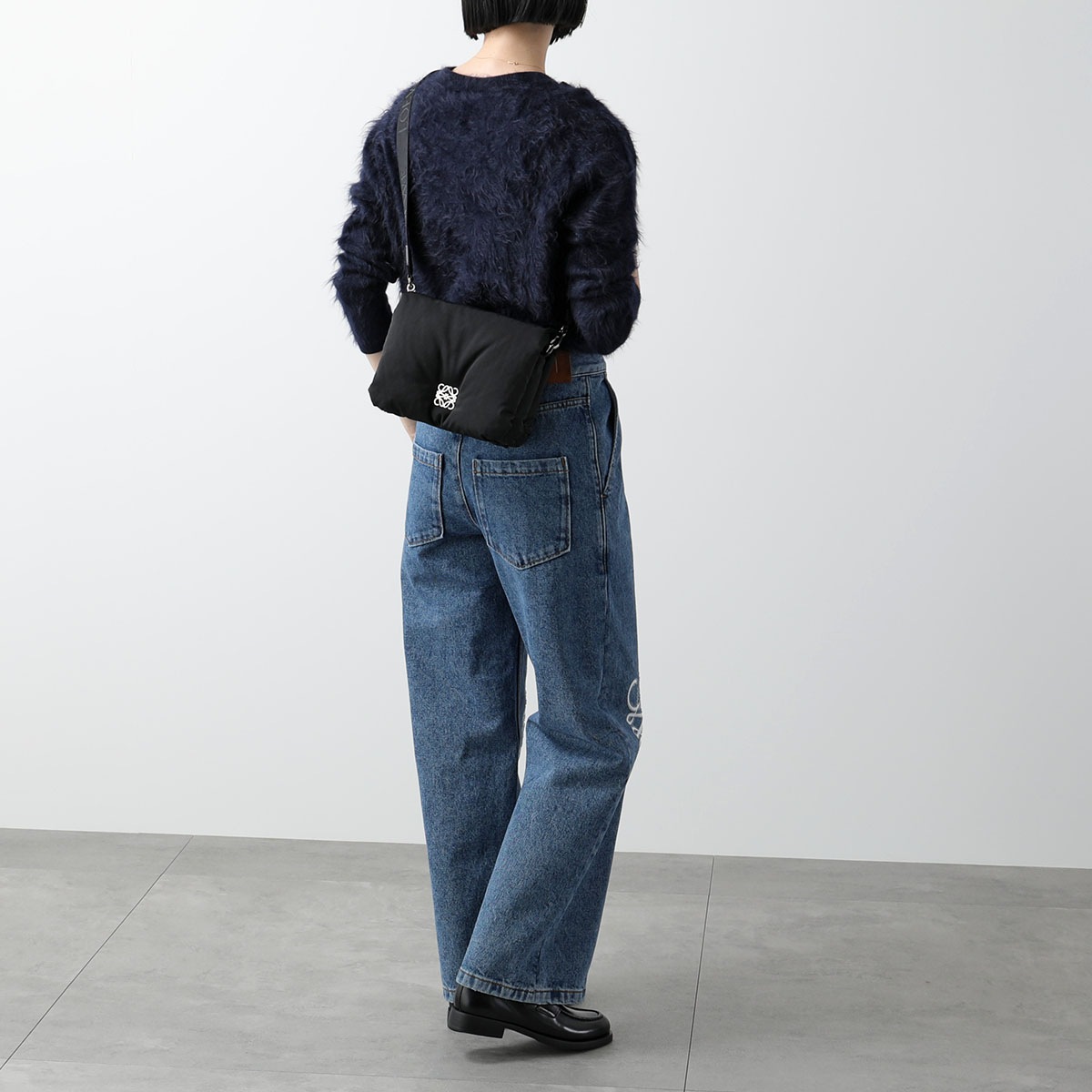 LOEWE ロエベ ショルダーバッグ GOYA PUFFER ゴヤ パファー A896P41X04 レディース アナグラム ナイロン×レザー クロスボディ 鞄 1100/BLACK