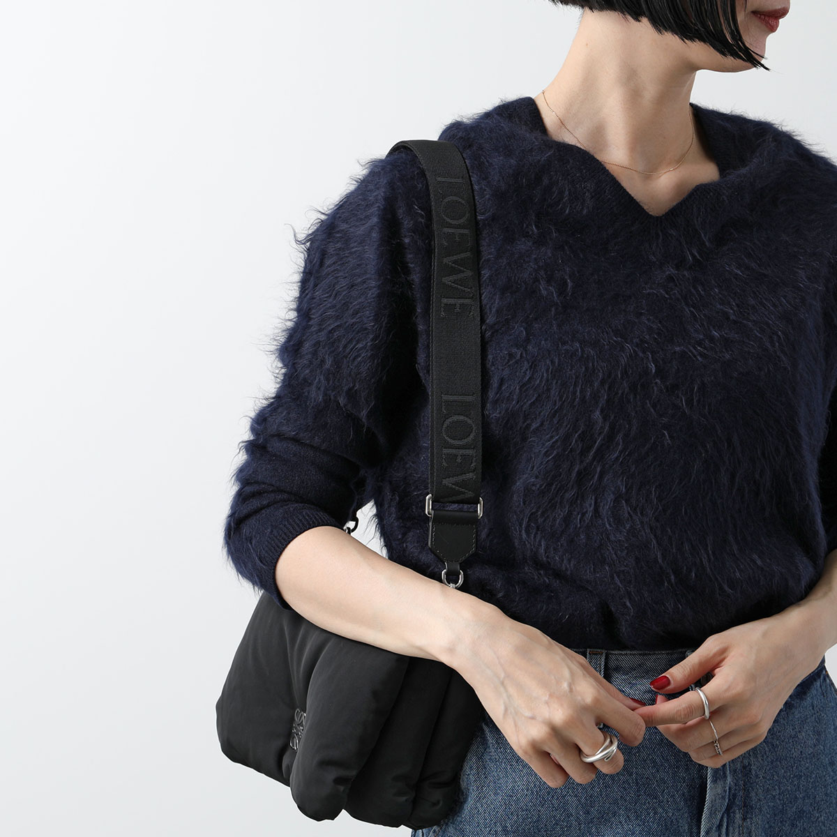 LOEWE ロエベ ショルダーバッグ GOYA PUFFER ゴヤ パファー A896P41X04 レディース アナグラム ナイロン×レザー クロスボディ 鞄 1100/BLACK