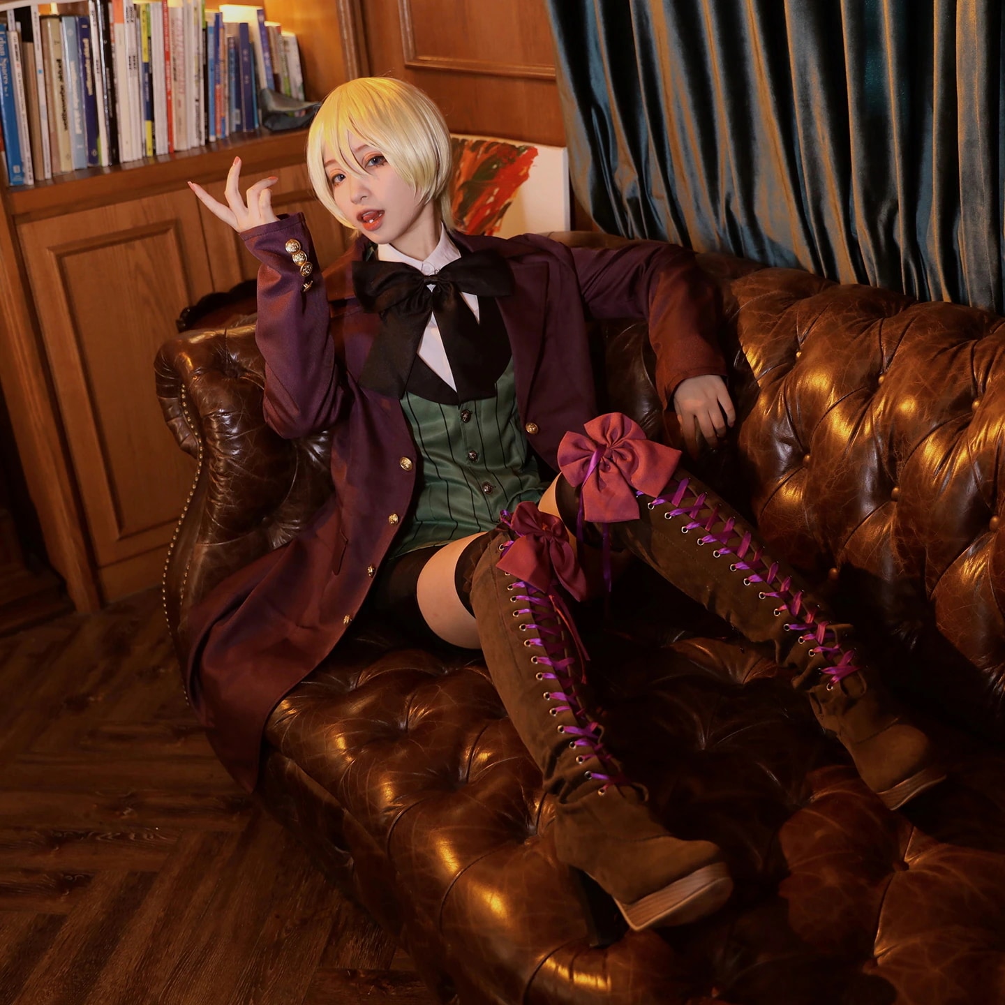 2枚購入で0円 急速出荷コスプレ 黒執事 ブラック ディーコン アロイス アロイス トーランス コスム