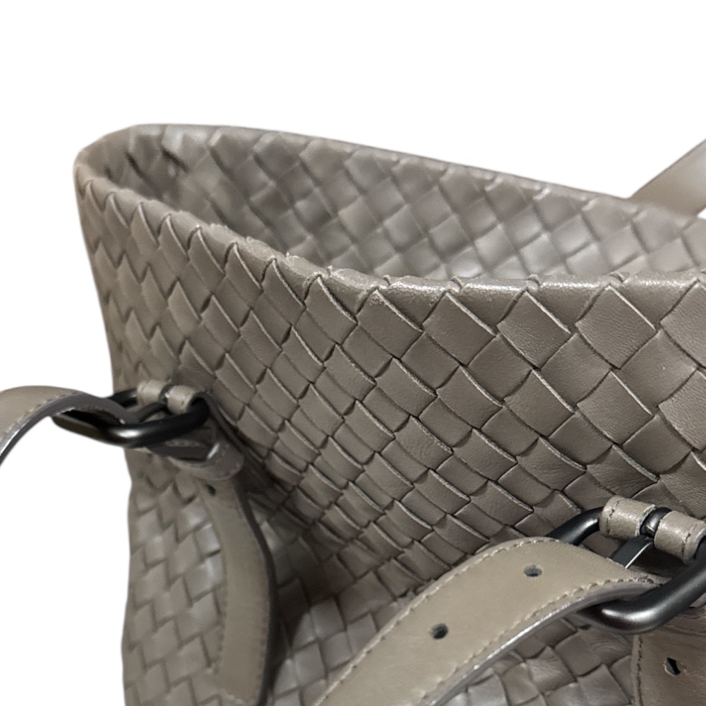 ボッテガヴェネタ イントレチャート トートバッグ レザー 270917 グレー BOTTEGAVENETA 中古 ボッテガヴェネタ イントレチャート トートバッグ レザー 270917 グレー BOTTEGAVENETA 中古