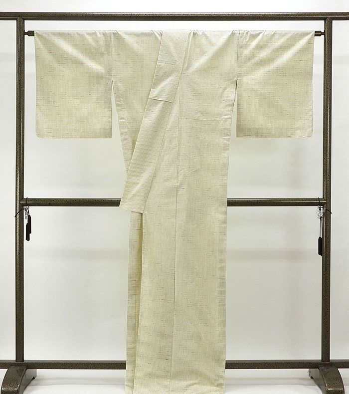 単衣 紬 新品仕立済 正絹 単衣 山形ぜんまい紬 縦縞模様 身丈166cm 裄丈68cm 紬 新品 仕立て上がり 着物 wd1038 単衣 紬 新品仕立済 正絹 単衣 山形ぜんまい紬 縦縞模様 身丈166cm 裄丈68cm 紬 新品 仕立て上がり 着物 wd1038