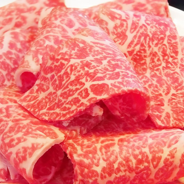 A4，A5ランク 特選 黒毛和牛 モモ スライス 2kg