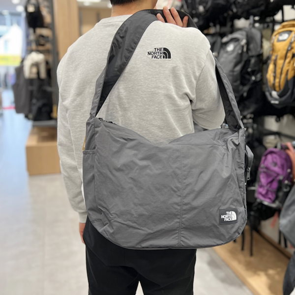 Qoo10] ザノースフェイス URBAN BIG SHOULDER B