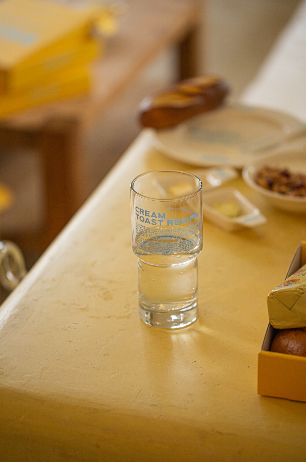 [momur weekend] Cream Toast Glass - 2カラー + FREE OMAKE プリントグラス おしゃれグラス おしゃれグラス ビンテージグラス耐熱ガラスカップ