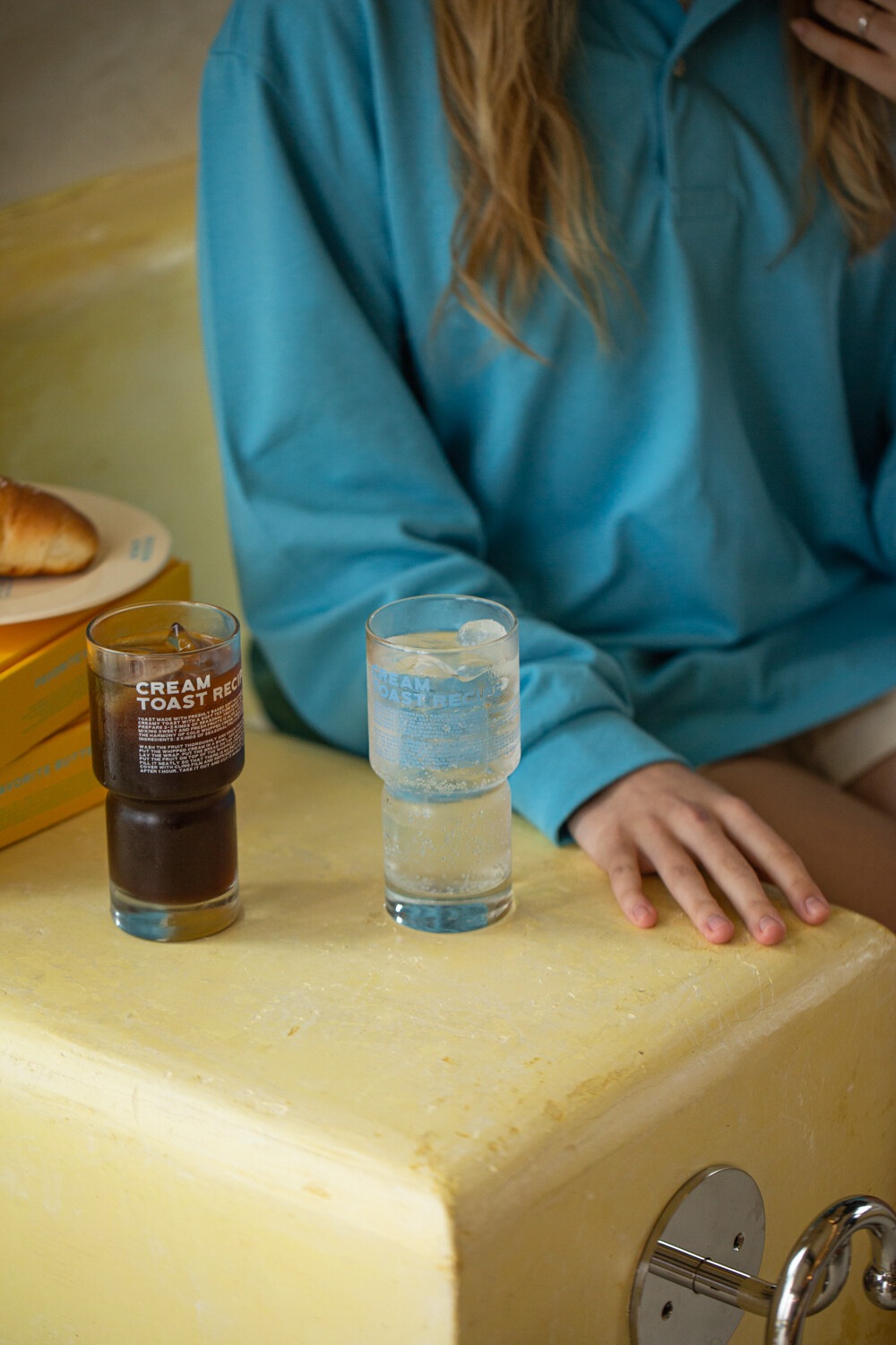 [momur weekend] Cream Toast Glass - 2カラー + FREE OMAKE プリントグラス おしゃれグラス おしゃれグラス ビンテージグラス耐熱ガラスカップ