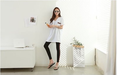 【】Vネック オーバーサイズ ワンポイント ライン Tシャツ 【】Vネック オーバーサイズ ワンポイント ライン Tシャツ