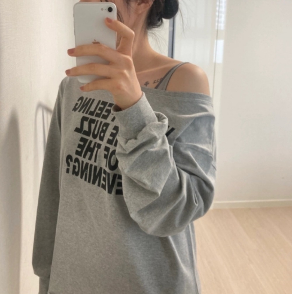 Hearts2HeartsI AN着用/tripleS Kaede 着用/リッツ ボートネックプリンティング 長袖Tシャツ