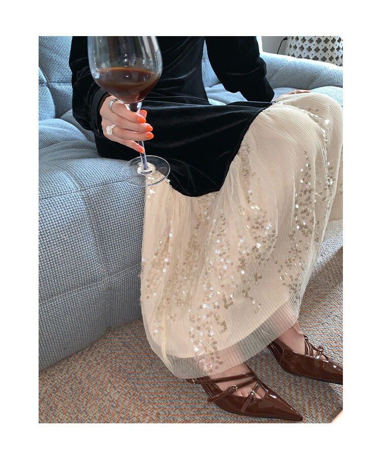 韓国ファッションイブニングドレス ベロアドレス 秋冬 異素材 切り替え ベロア素材 スパンコール チュール ベルベット 切り替えワンピース ロングドレス ドッキングワンピース キラキラ 長袖 パーティ 韓国ファッションイブニングドレス ベロアドレス 秋冬 異素材 切り替え ベロア素材 スパンコール チュール ベルベット 切り替えワンピース ロングドレス ドッキングワンピース キラキラ 長袖 パーティ