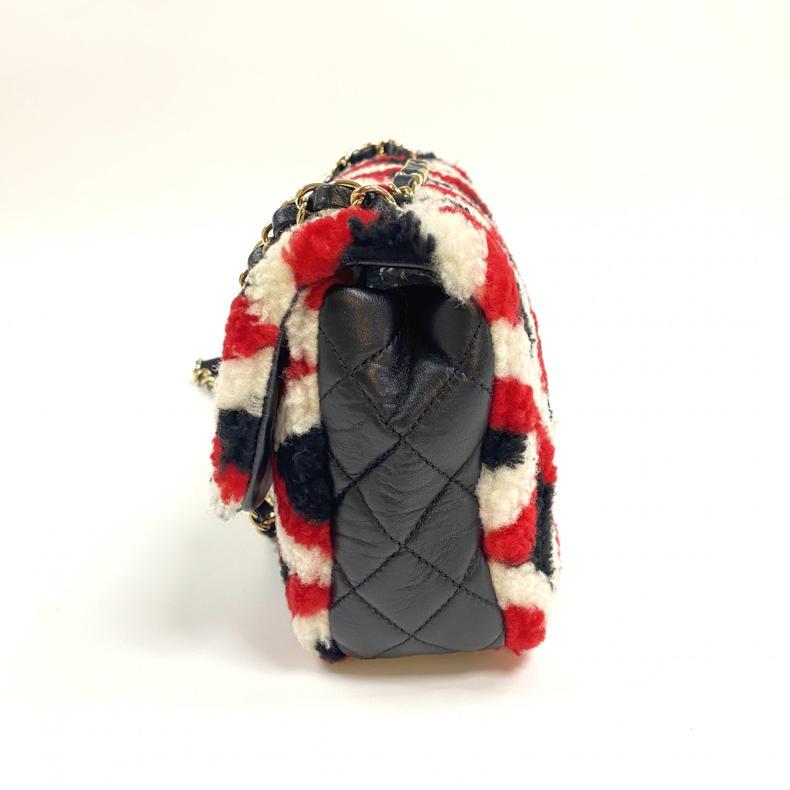 美品 シャネル CHANEL レディース シングルフラップ チェーン ショルダーバッグ ムートン 23番【中古】 美品 シャネル CHANEL レディース シングルフラップ チェーン ショルダーバッグ ムートン 23番【中古】