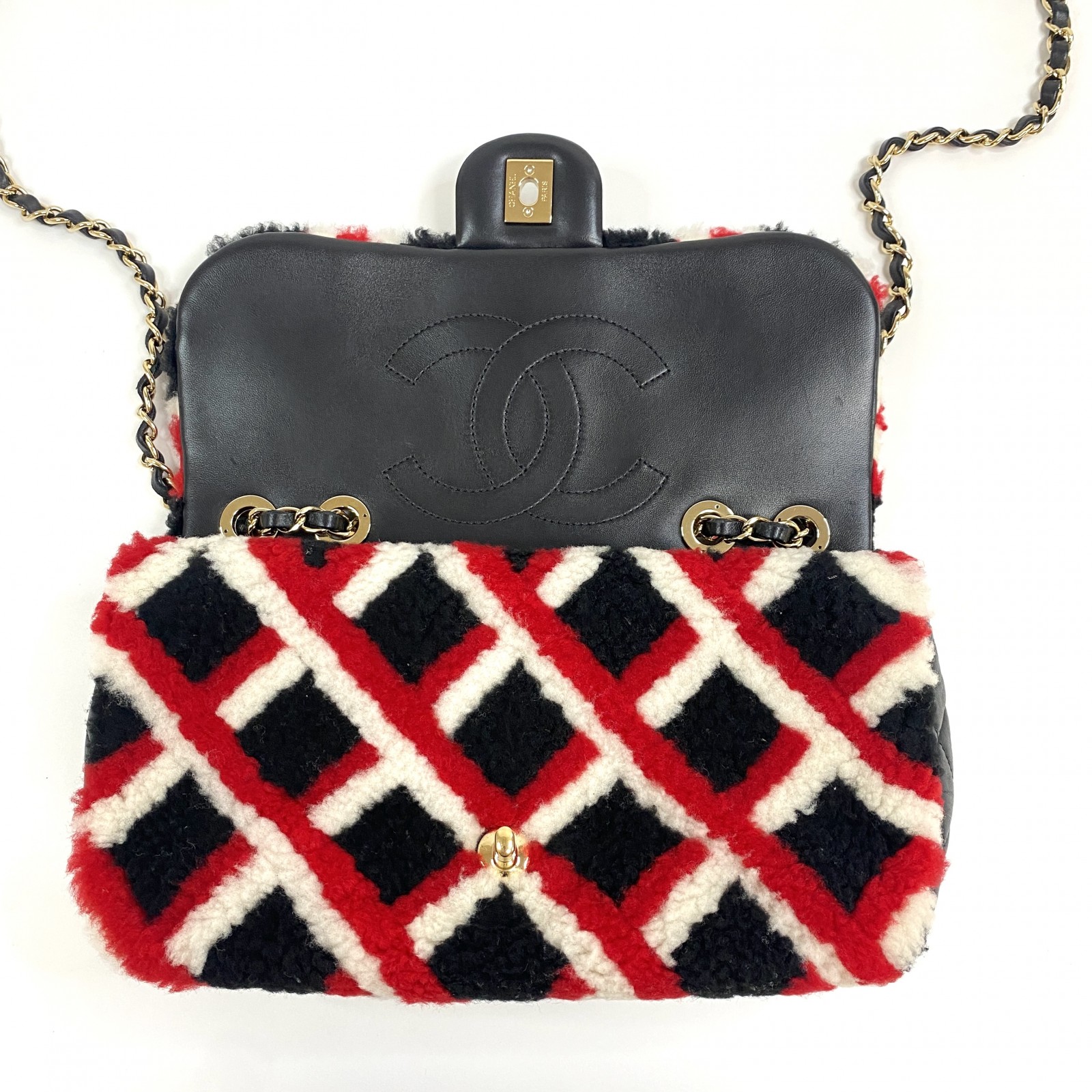 美品 シャネル CHANEL レディース シングルフラップ チェーン ショルダーバッグ ムートン 23番【中古】 美品 シャネル CHANEL レディース シングルフラップ チェーン ショルダーバッグ ムートン 23番【中古】