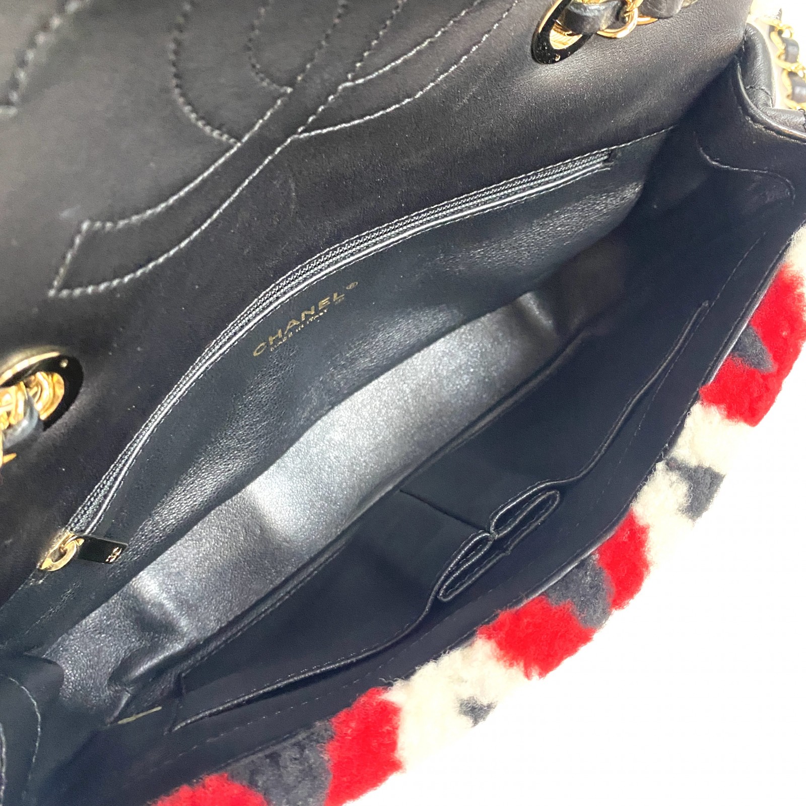 美品 シャネル CHANEL レディース シングルフラップ チェーン ショルダーバッグ ムートン 23番【中古】 美品 シャネル CHANEL レディース シングルフラップ チェーン ショルダーバッグ ムートン 23番【中古】