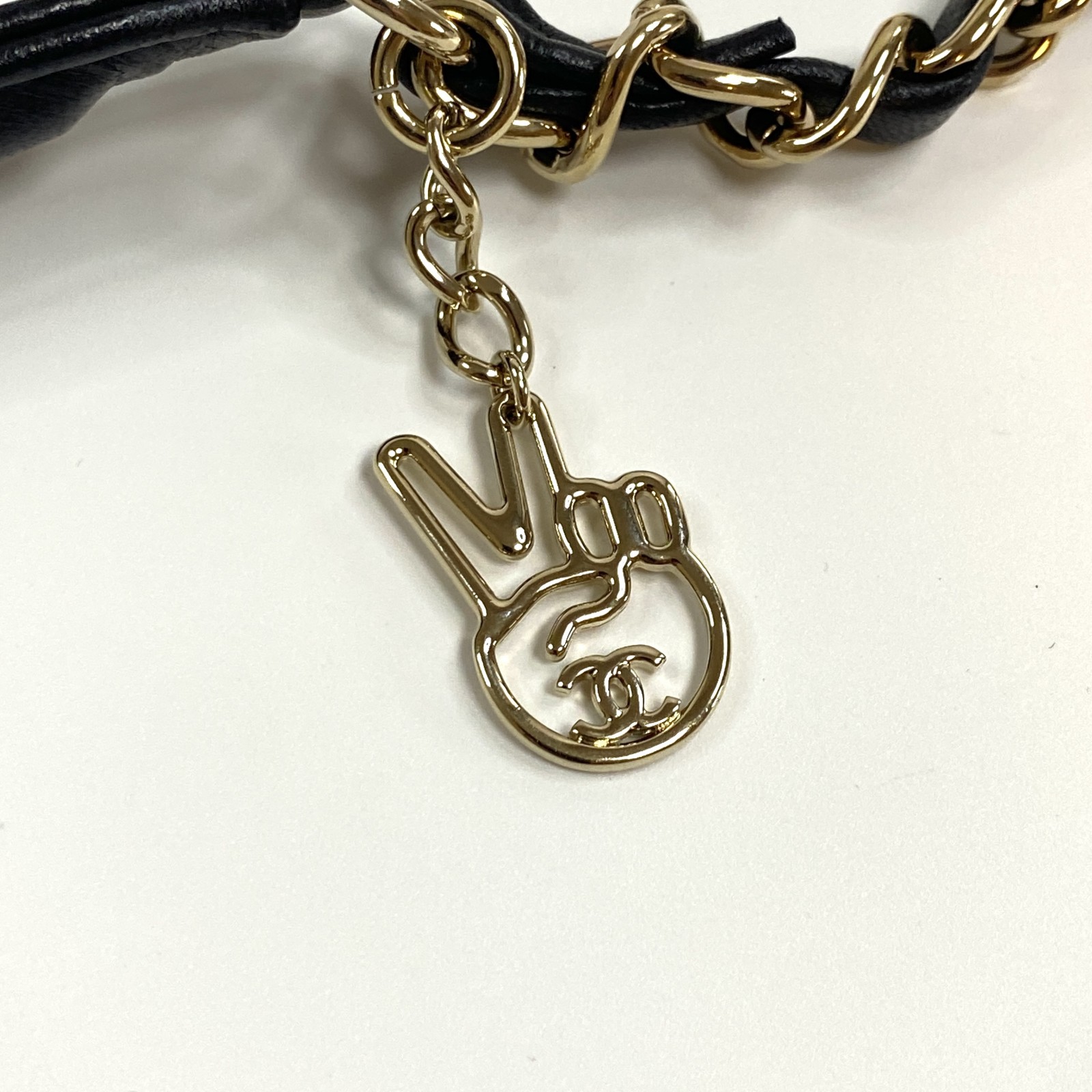 美品 シャネル CHANEL レディース シングルフラップ チェーン ショルダーバッグ ムートン 23番【中古】 美品 シャネル CHANEL レディース シングルフラップ チェーン ショルダーバッグ ムートン 23番【中古】