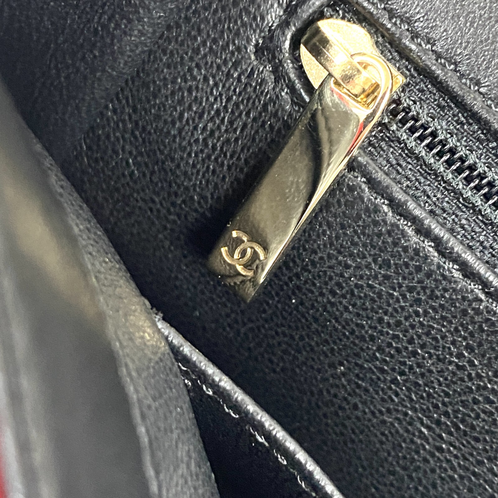 美品 シャネル CHANEL レディース シングルフラップ チェーン ショルダーバッグ ムートン 23番【中古】 美品 シャネル CHANEL レディース シングルフラップ チェーン ショルダーバッグ ムートン 23番【中古】