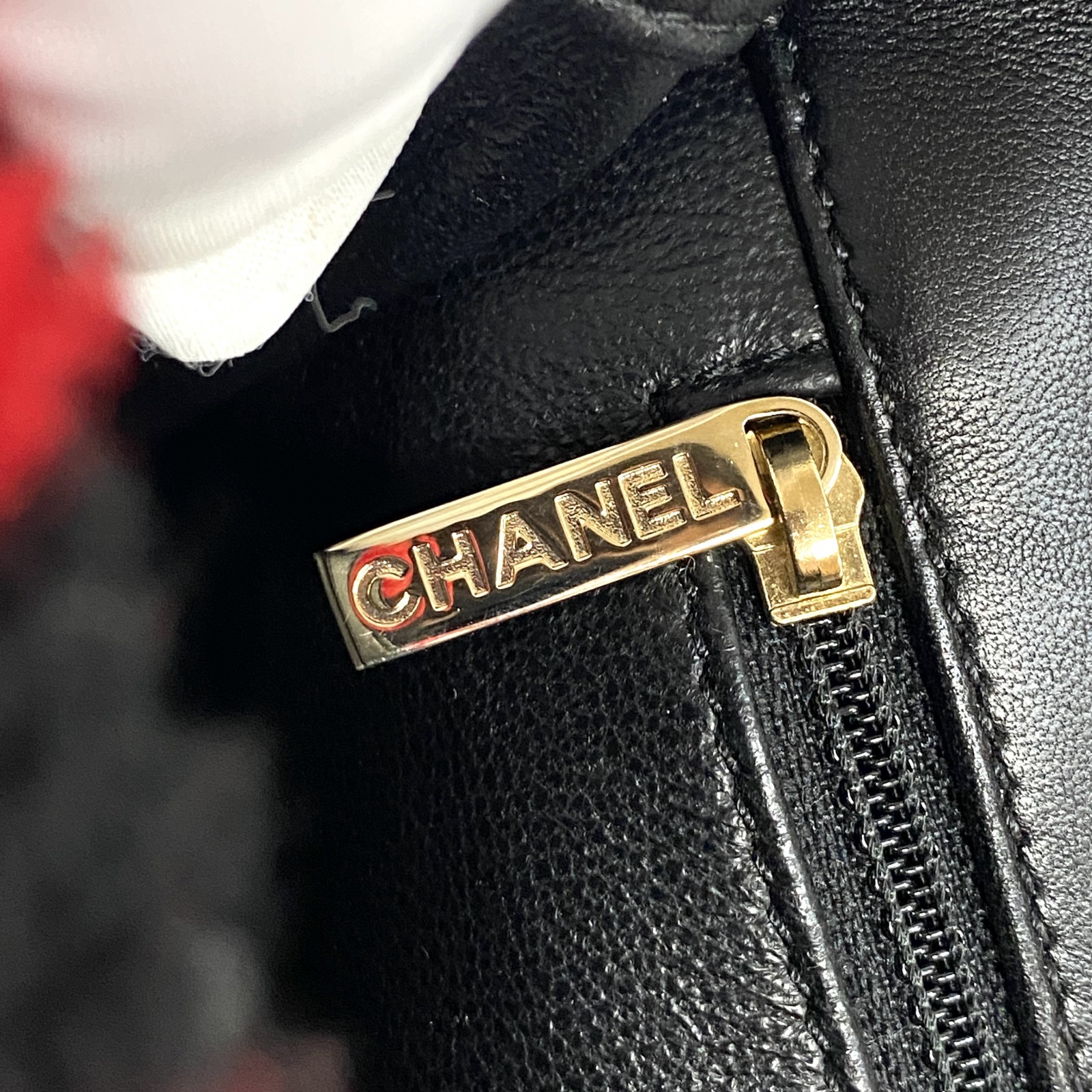 美品 シャネル CHANEL レディース シングルフラップ チェーン ショルダーバッグ ムートン 23番【中古】 美品 シャネル CHANEL レディース シングルフラップ チェーン ショルダーバッグ ムートン 23番【中古】