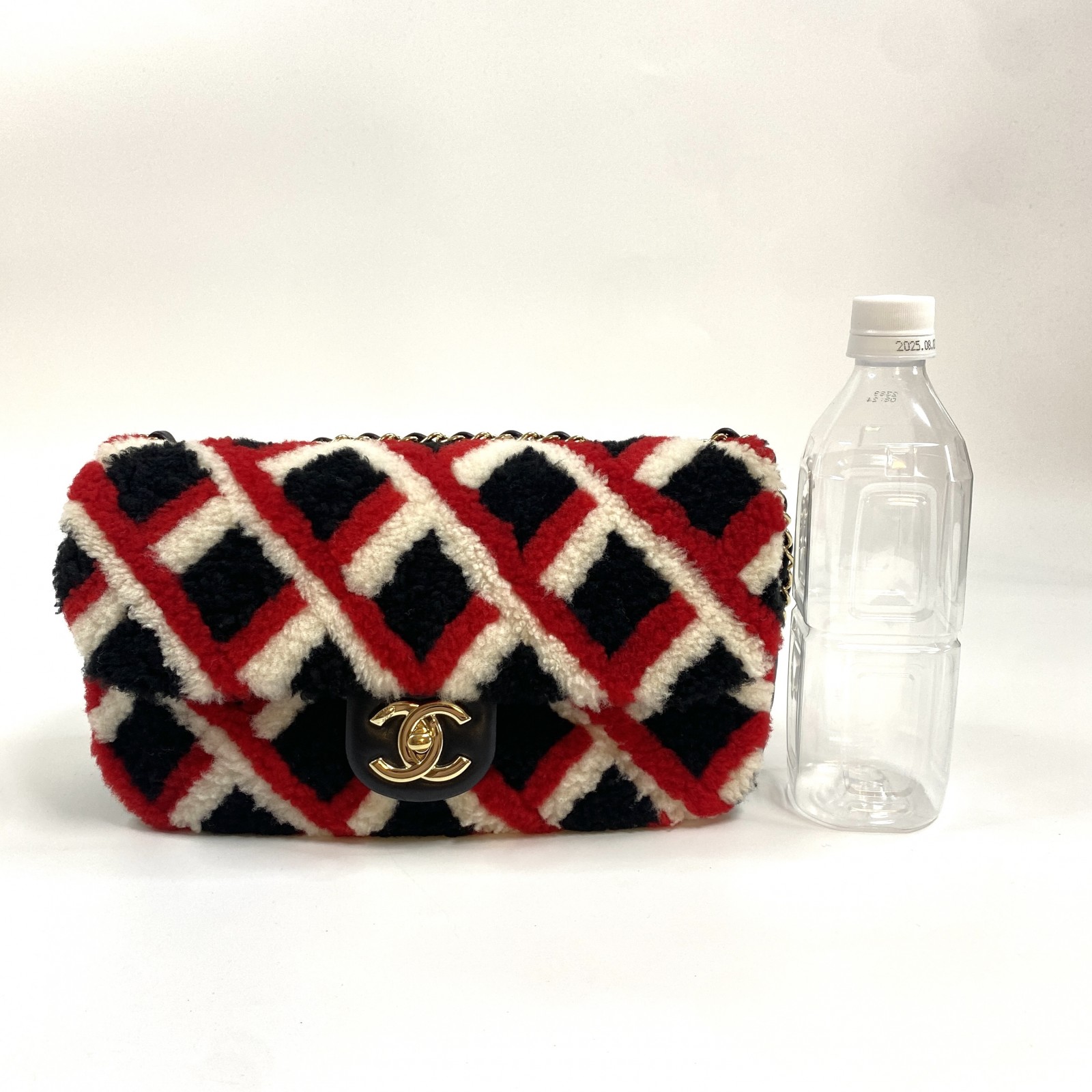 美品 シャネル CHANEL レディース シングルフラップ チェーン ショルダーバッグ ムートン 23番【中古】 美品 シャネル CHANEL レディース シングルフラップ チェーン ショルダーバッグ ムートン 23番【中古】