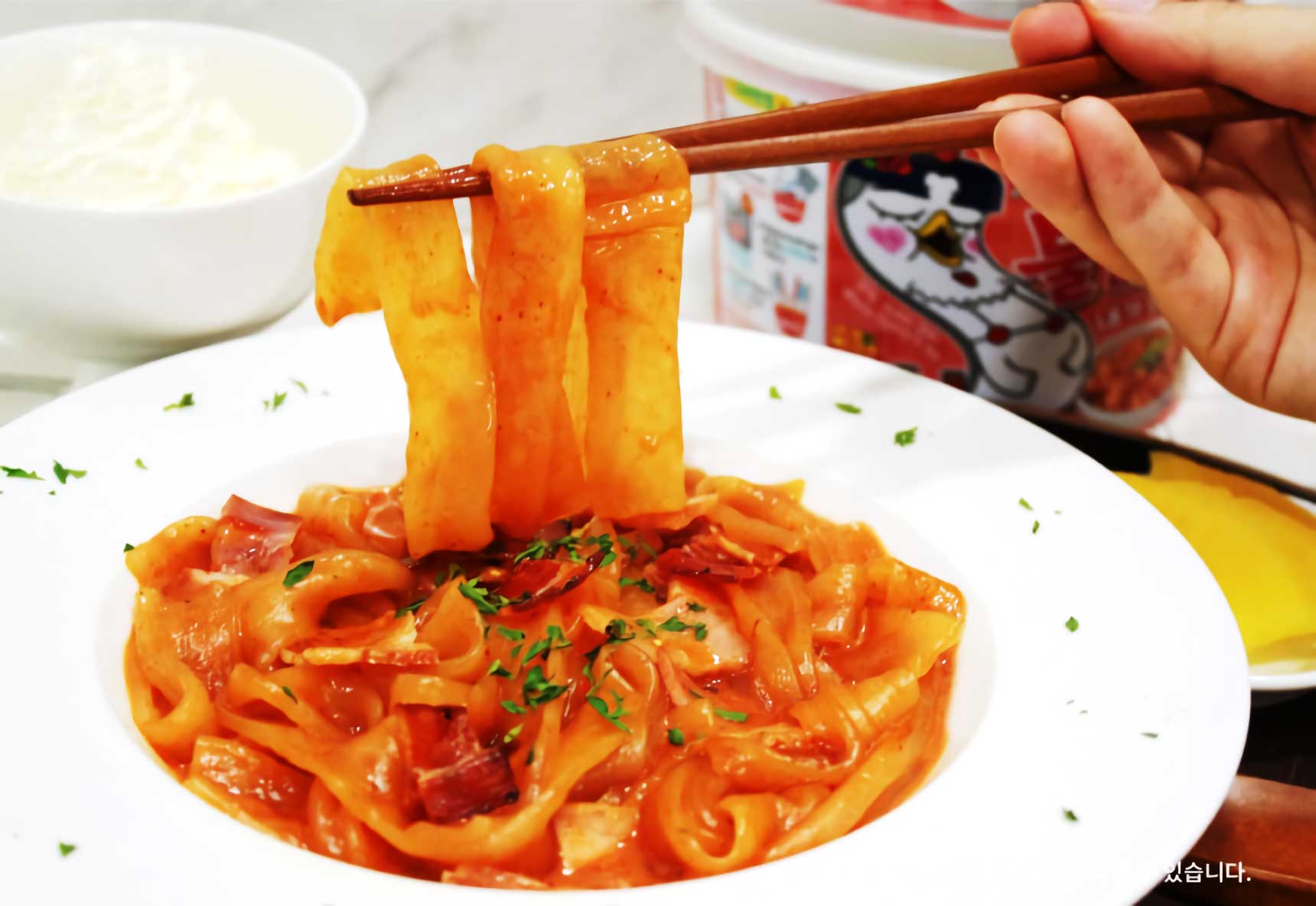 ロゼブルダック平たい春雨 CUP 169g 1BOX 12個入 ロゼブルダック 平たい春雨 ロゼブルダック/平たい春雨/韓国ラーメン/ブルダック/カルボブルダック ロゼブルダック平たい春雨 CUP 169g 1BOX 12個入 ロゼブルダック 平たい春雨 ロゼブルダック/平たい春雨/韓国ラーメン/ブルダック/カルボブルダック