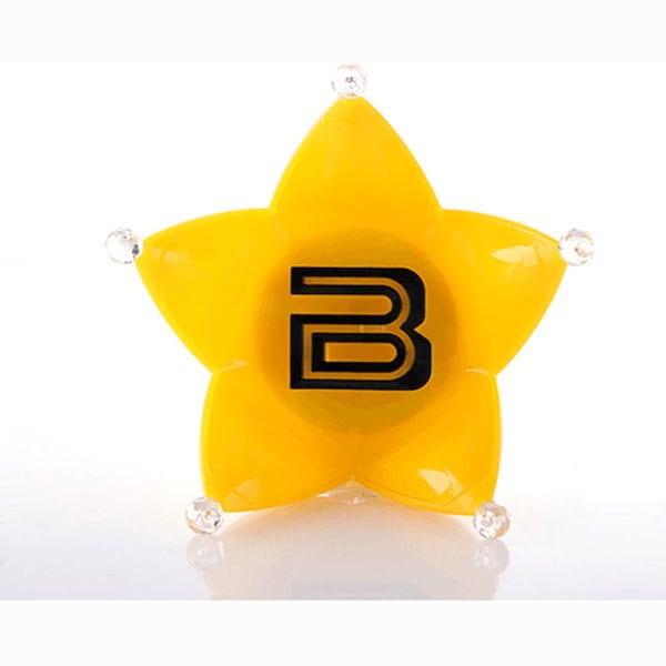 BIGBANG T.O.P ポラロイド 250207-top-instagram-update-v0