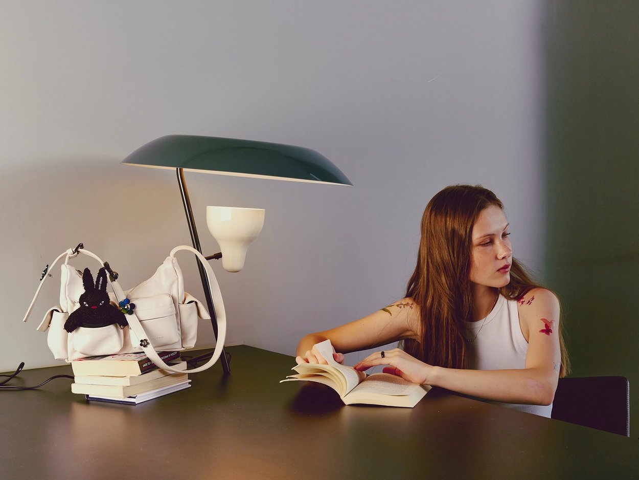 Pocket mug bag M Nappa - 4 色 (公式正規品) Pocket mug bag M Nappa - 4 色 (公式正規品)