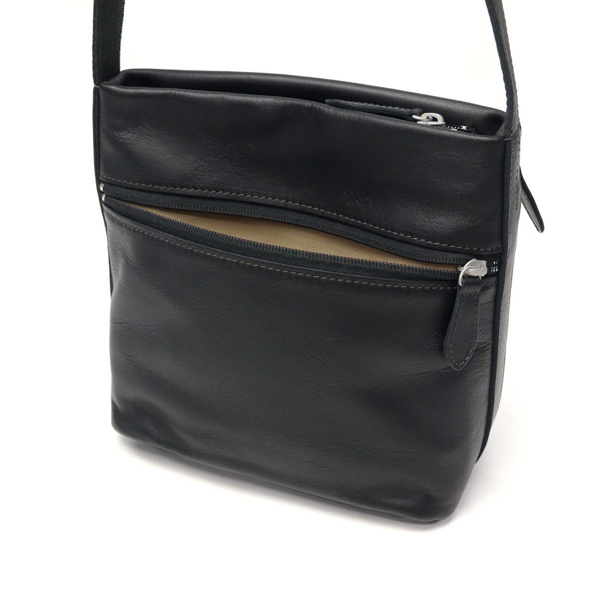 ダコタ限定ノベルティ付 ショルダーバッグ レディース ブランド 斜めがけ 小さめ 大人 軽量 本革 ファスナー付き 縦型 縦長 撥水 A5 かわいい 革 ラポールレイン 1034821 新作2025