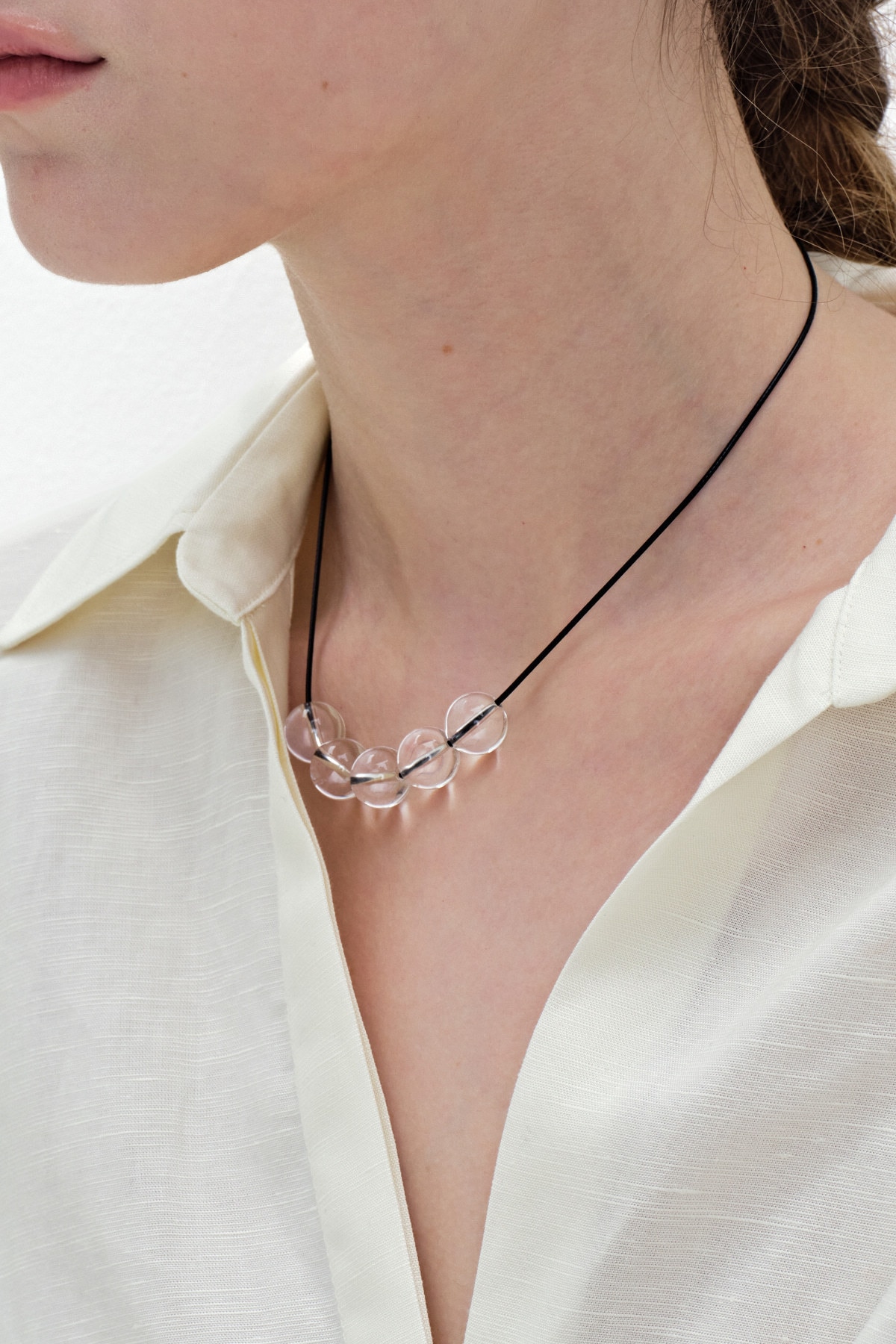 MONDAY EDITION CLEAR QUARTZ WITH COLORED STRING