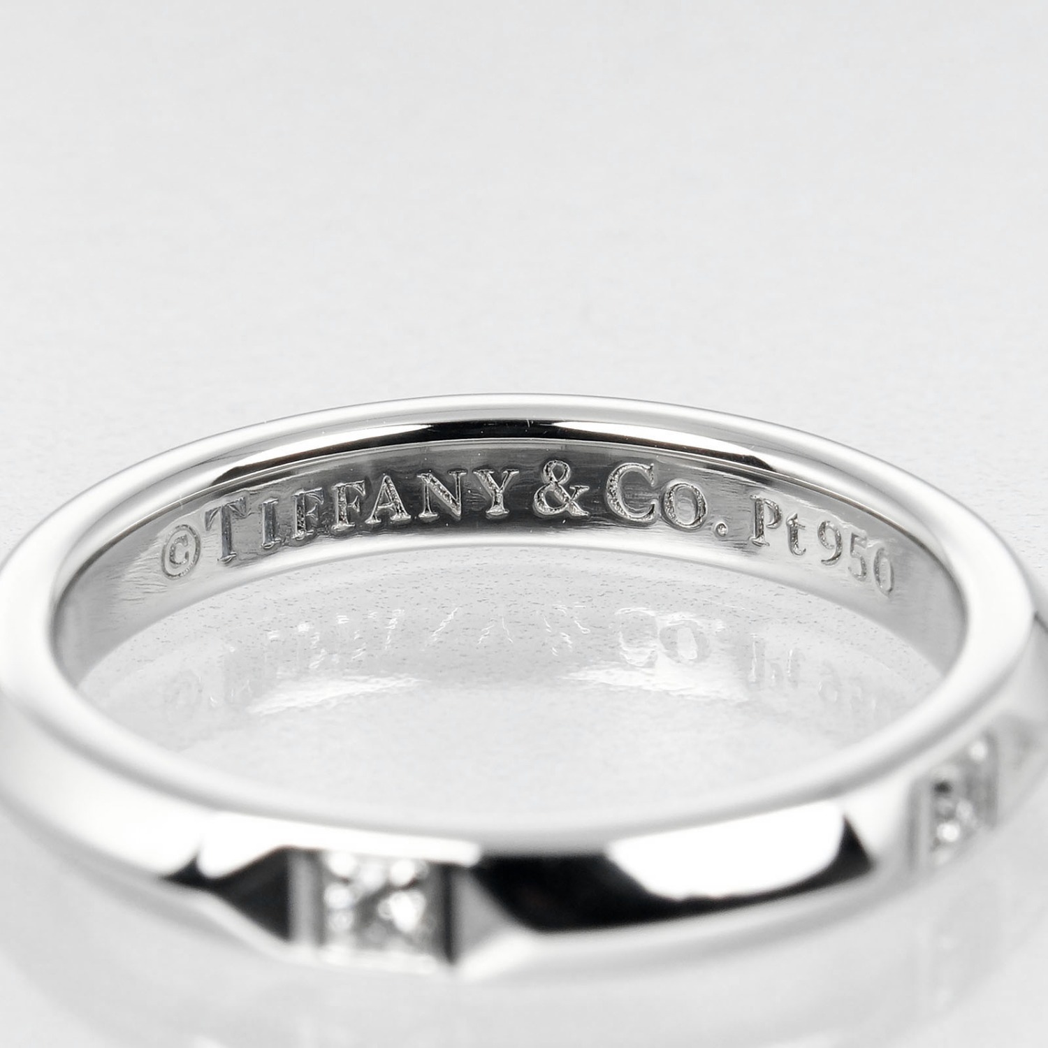 トゥルー バンド 2.5mmモデル リング・指輪 Pt950プラチナ 5Pダイヤモンド 6.5号 約4.16g レディース 中古品 Aランク