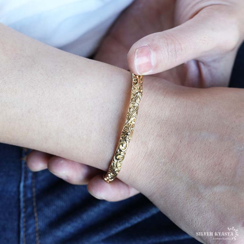 ステンレス ゴールドバングル 唐草 クロス [b807]