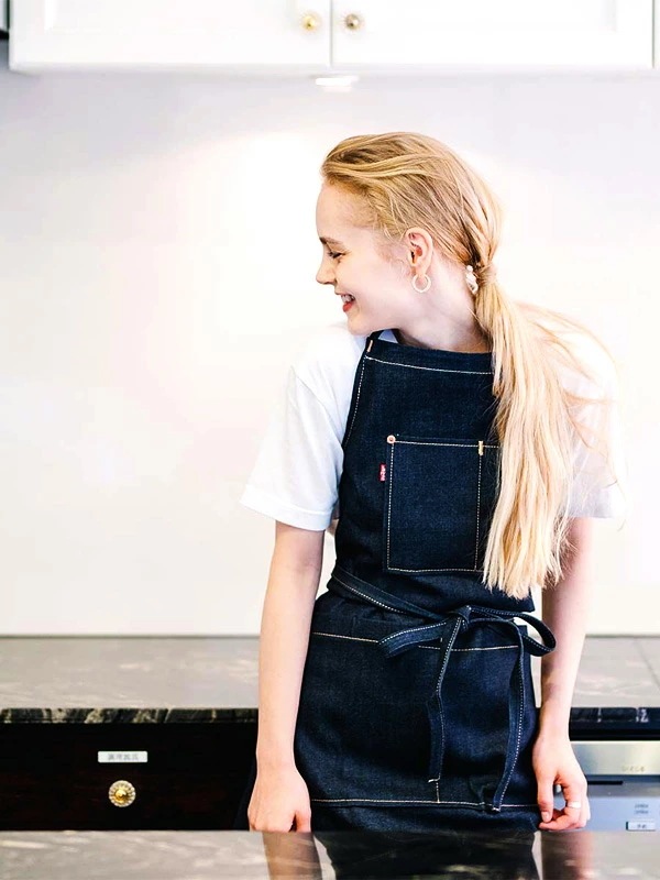 LEVI S リーバイス デニム エプロン ロング丈 メンズ レディース 北欧 ユニセックス 綿100% 前掛け ショップエプロン カフェ 77162-0018 D6286-0001 LEVI S リーバイス デニム エプロン ロング丈 メンズ レディース 北欧 ユニセックス 綿100% 前掛け ショップエプロン カフェ 77162-0018 D6286-0001