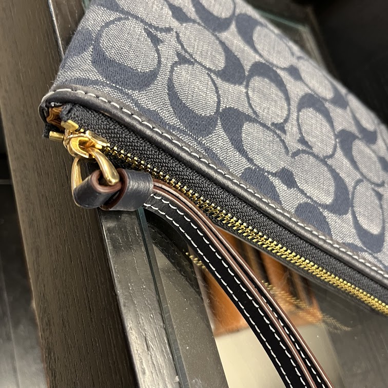 即発 USA直送 アウトレット レディース ポーチ リストレット CH371 IMDEI 即発 USA直送 アウトレット レディース ポーチ リストレット CH371 IMDEI