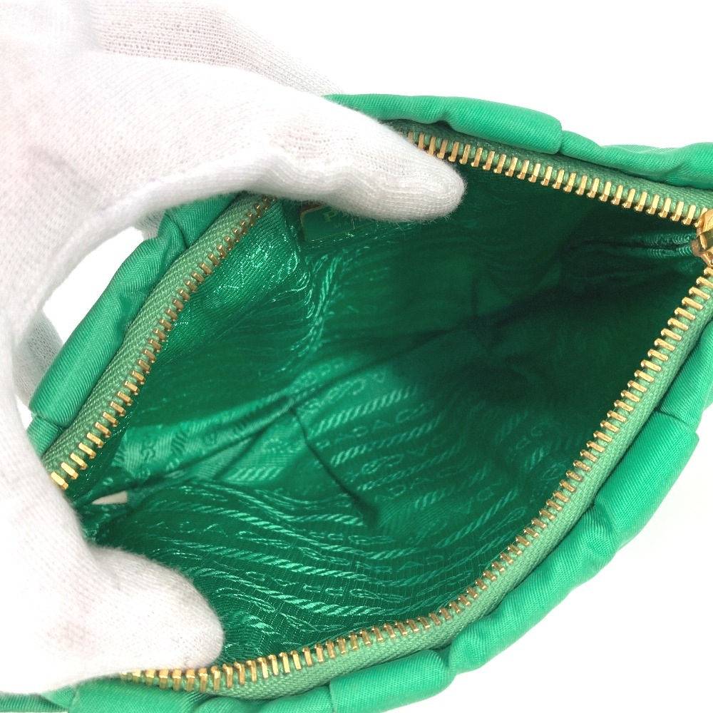 クラッチバッグ ロゴ ポーチ メイクポーチ 化粧ポーチ ストラップ付 ナイロン グリーン