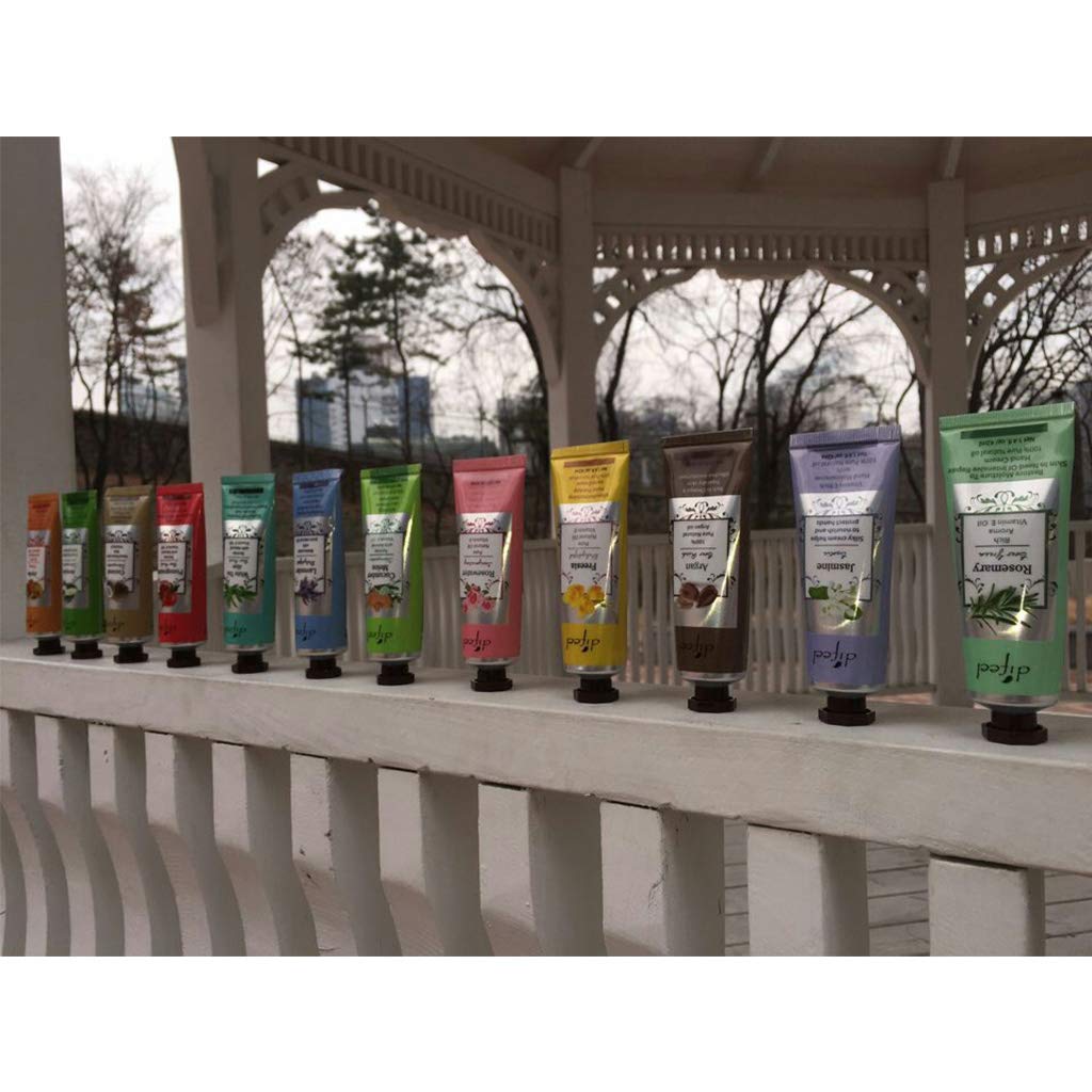 Difeel(ディフィール) ファミリセット54 ナチュラル ハンドクリーム 40g x 5点 ザクロラベンダーフリージアローズマリーローズウォーター New York Difeel(ディフィール) ファミリセット54 ナチュラル ハンドクリーム 40g x 5点 ザクロラベンダーフリージアローズマリーローズウォーター New York