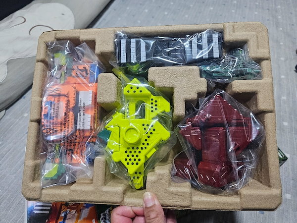 韓国　限定品　日本未発売　動物戦隊ジュウオウジャー　ビーストキング Amazon.co.jp: 韓国 品 日本未発売 動物戦隊ジュウオウジャー