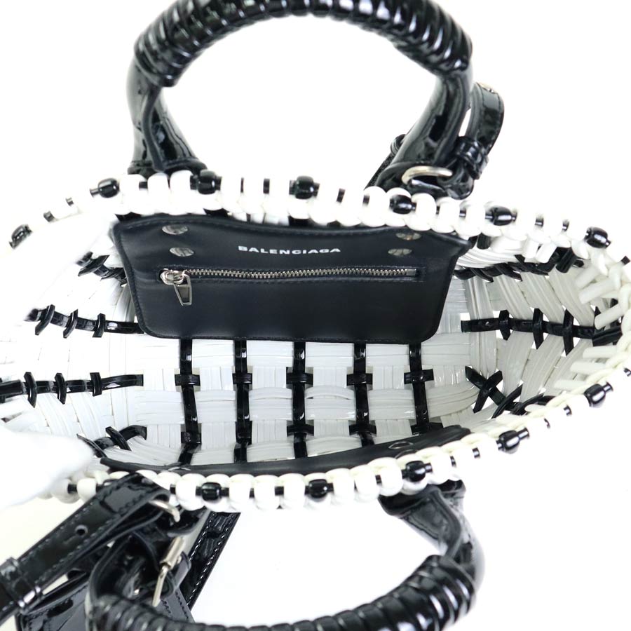 バレンシアガ BALENCIAGA ハンドバッグ ビストロXXS ポリウレタン/ポリエステル ブラック×ホワイト レディース h29744k バレンシアガ BALENCIAGA ハンドバッグ ビストロXXS ポリウレタン/ポリエステル ブラック×ホワイト レディース h29744k