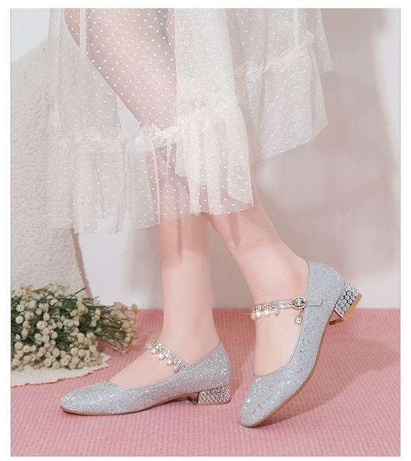 キラキラ 太いヒール パンプス 子供 キッズ ローヒール チャンキーヒール アーモンドトゥ ストラップ アンクルストラップ シューズ 女の子 靴 イベント 謝恩会 演奏会 小さいサイズ 上品 結婚 キラキラ 太いヒール パンプス 子供 キッズ ローヒール チャンキーヒール アーモンドトゥ ストラップ アンクルストラップ シューズ 女の子 靴 イベント 謝恩会 演奏会 小さいサイズ 上品 結婚