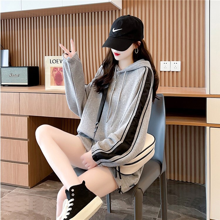 トップス パーカー フーディー 長袖 Vネック ストレート フード付き ポケット かわいい 大人可愛い カジュアル 大人 おしゃれ お洒落 かっこいい 大人可愛い 大人女子 こなれ感 ラフ