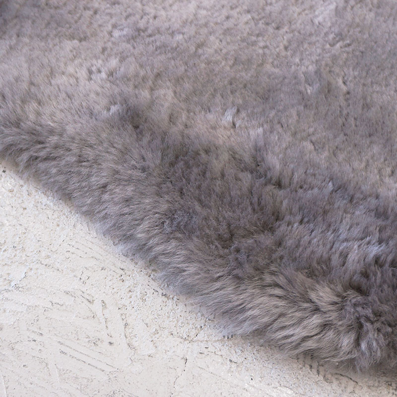 ムートンラグ 短毛 2匹 60×180cm 洗える ニュージーランド産 ムートン ラグ 全4色 ホワイト ベージュ グレー グリーン モフモフ 極厚 あったかい ふわふわ シープス ムートンラグ 短毛 2匹 60×180cm 洗える ニュージーランド産 ムートン ラグ 全4色 ホワイト ベージュ グレー グリーン モフモフ 極厚 あったかい ふわふわ シープス