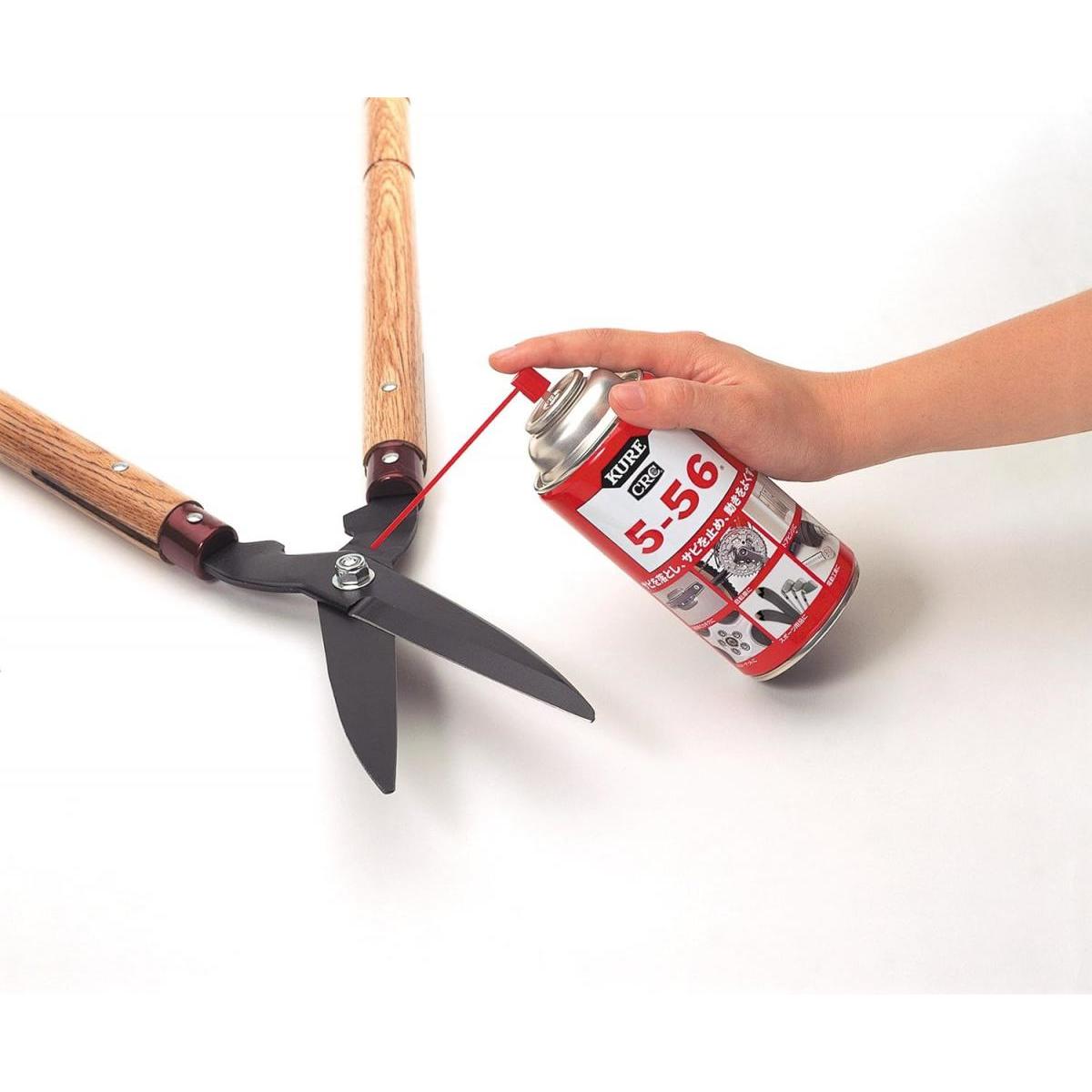 【まとめ買い】【1箱20本入り】KURE(呉工業) 5-56 (320ml) 多用途・多機能防錆・潤滑剤 1004 潤滑 防錆 鉱物油 石油系溶剤 【まとめ買い】【1箱20本入り】KURE(呉工業) 5-56 (320ml) 多用途・多機能防錆・潤滑剤 1004 潤滑 防錆 鉱物油 石油系溶剤