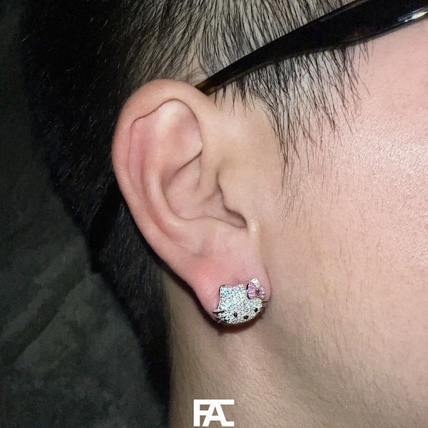 Qoo10] ハローキティピアス925ドリルソリッドオ